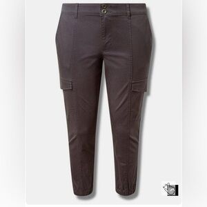Torrid Relaxed Utility Cargo Lightweight Twill Crop Pant size 16
